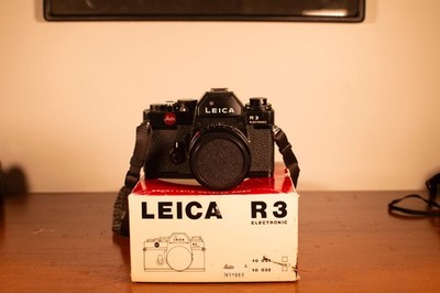 Leica R3 Electronic Black + SummicronR 50mm f/2 2-Cam + UV Filter + Leather Case