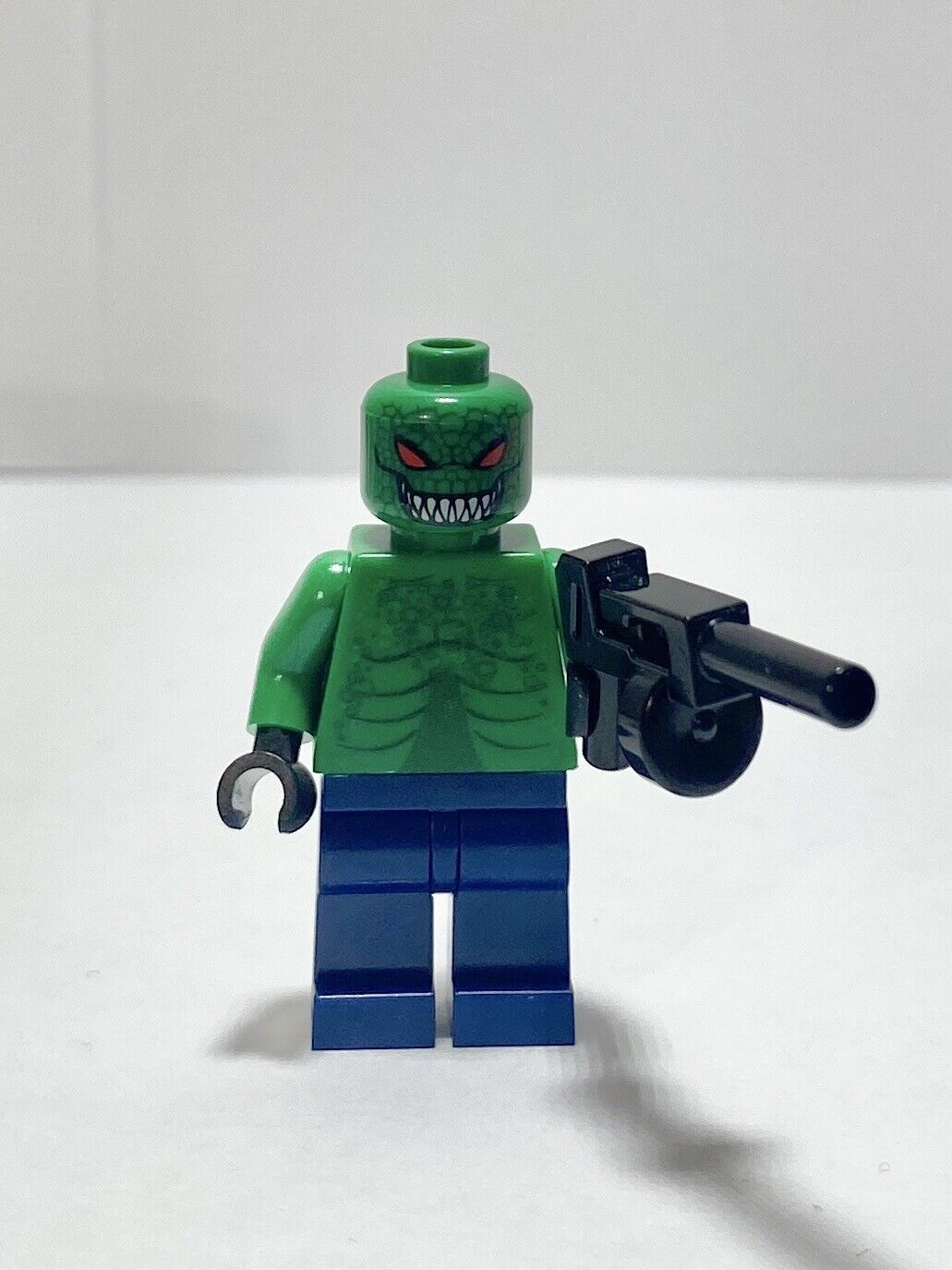 Lego Killer Croc 7780 Batman Minifigure REAL LEGO * Different Torso