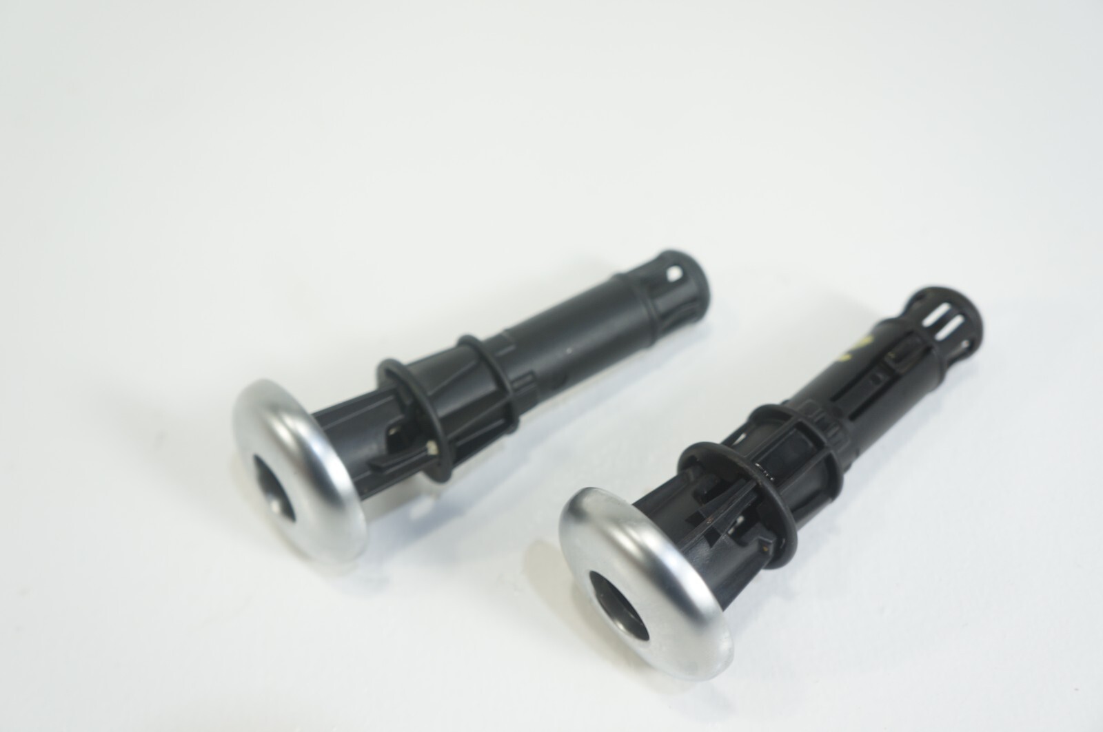Oem 06-2012 Bentley Flying Spur Seat Headrest Anchor Holder Knob Bezel Lock Pair