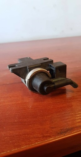 BMW 1 3 5 6 7ER - DRUCKWANDLER MAGNET AGR VENTIL 2247906