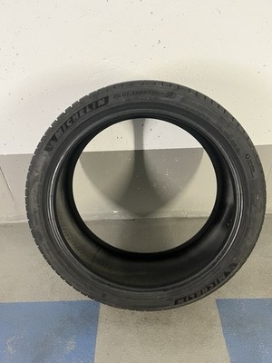 Fast neue Reifendecke: Michelin Pilot Sport 4SUV 265/40 R 22 106Y XL GOE