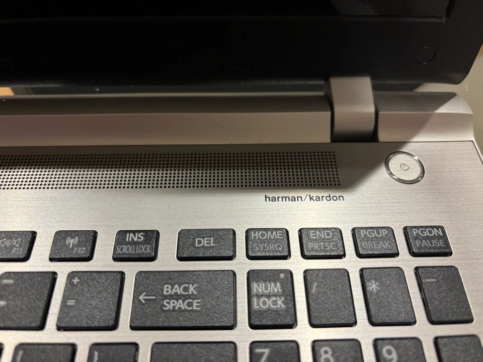 Toshiba Satellite P50 -C - 18K 15.6" Laptop - Silver - Image 3 of 4