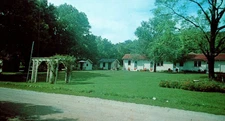 Vintage - Pleasant View Motor Court Paoli Indiana - Postcard - P4