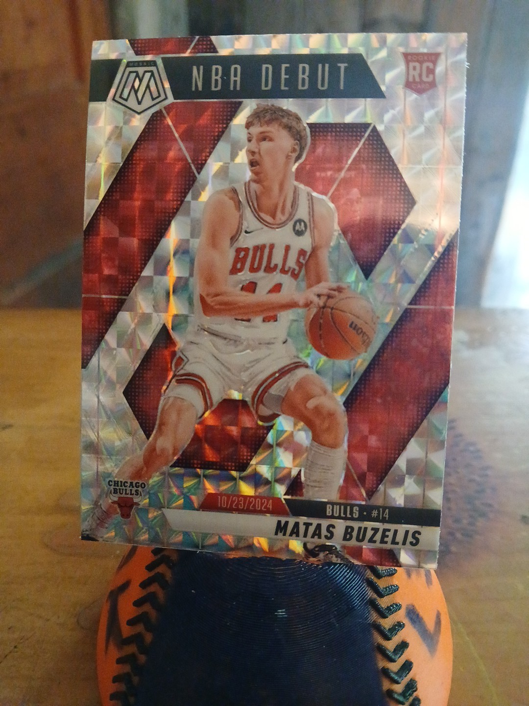 Matas Buzelis 2024-25 Panini Mosaic NBA Debut SLvR Mosaic Prizm (RC) #257 Bulls