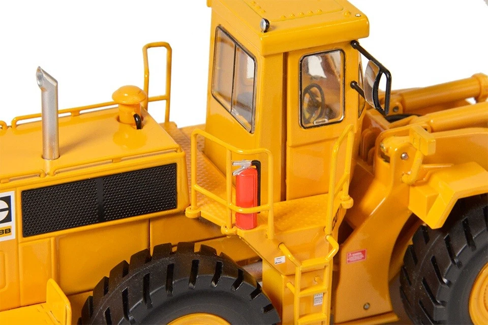 Caterpillar Cat 988B Wheel Loader - CCM 1:48 Scale Diecast Model New - Image 3 of 4