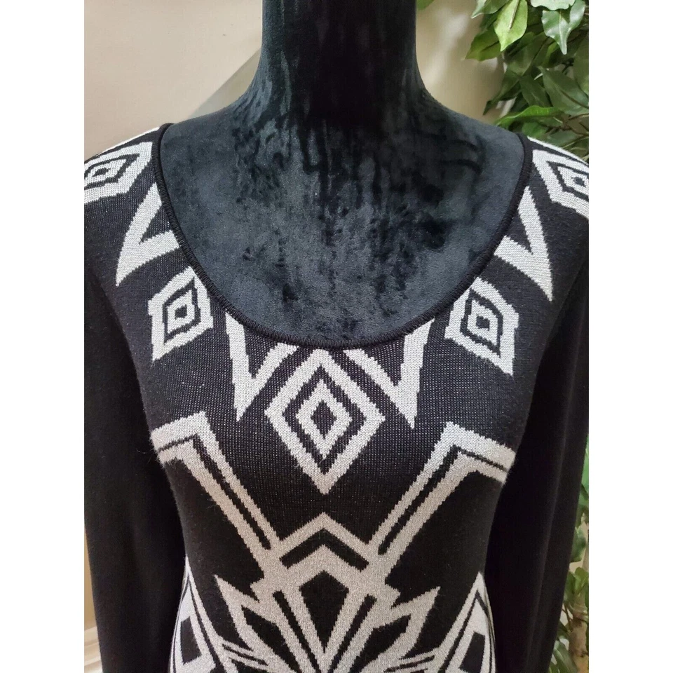 Vestido Suéter Grande Laundry by Design Negro Cuello Redondo Manga Larga Hasta la Rodilla Foto 4 de 4