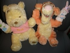 Disney Store Lot of 2 Plush Tigger  Pooh with Finger Puppets 10" P20 