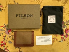 New! $105 Filson Outfitter Card Wallet. Leather & Tan Rugged Twill. Made in USA