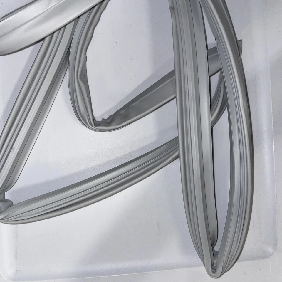 Westinghouse  WTM5200WB-R   Fridge   Door  Seal  Push In (MADE IN AUS) - Image 3 of 3