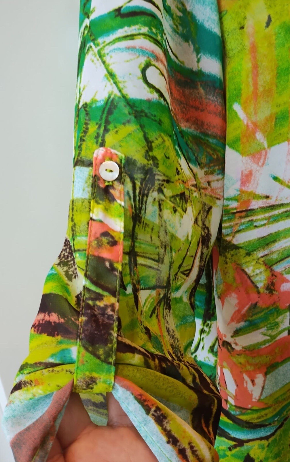 Cha Cha Vente Green Multi-Colored Split Neck 3/4 … - image 6