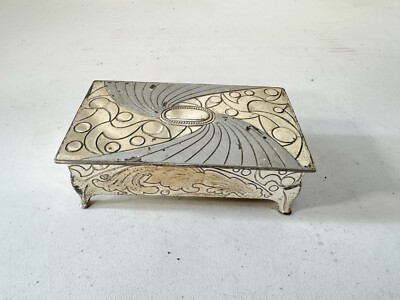 VINTAGE METALL SCHMUCKKÄSTCHEN MIT FUSS UND DECKEL SCHNUPFTABAK / ZIGARETTE