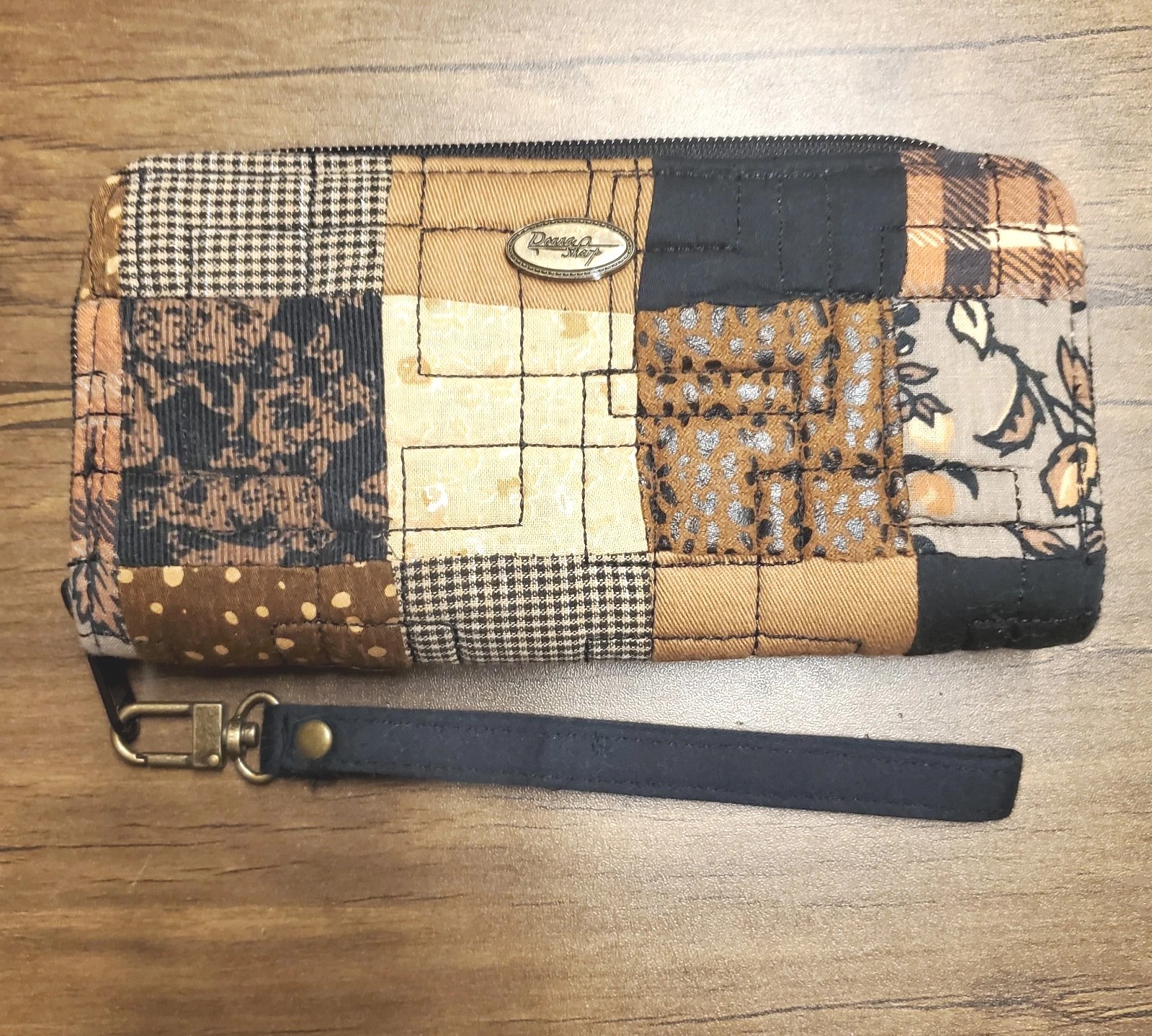 Donna Sharp Quilted Patchwork Zip Wallet Womens B… - image 1