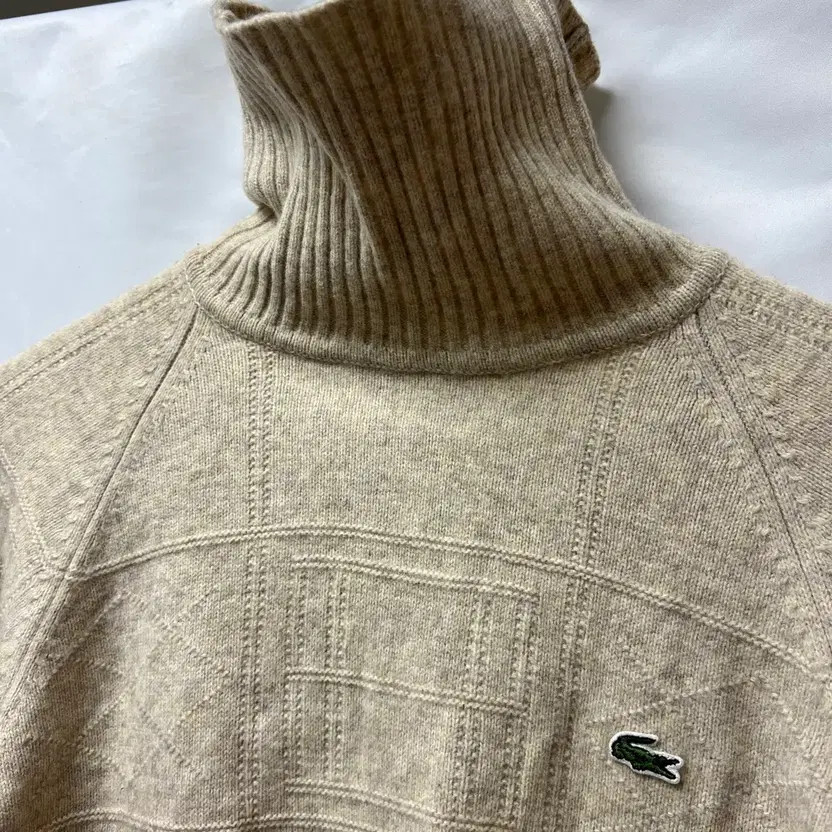 Lacoste Beige Turtleneck Sweater, Women's Size 100 thumbnail 2
