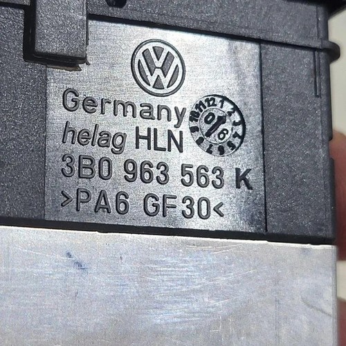 VW PASSAT B5 3B3 Schalter sitzheizung 3B0963563K 2.50 Diesel 110kw 31513419