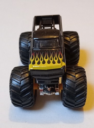 Titan 🔥 Hot Wheels Monster Jam 1/64 Die Cast - Picture 2 of 6