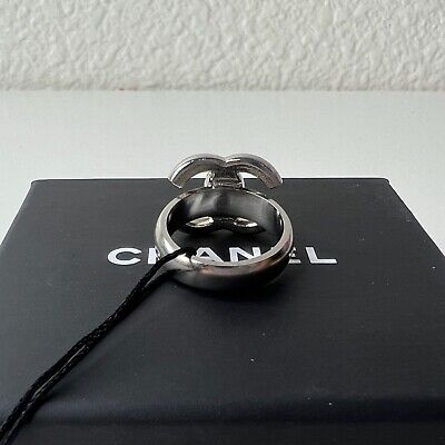 NWT 22C Chanel Classic CC Logo Silver Crystal Metal Ring NWT 22C Chanel Classic CC Logo Silver Crystal Metal Ring