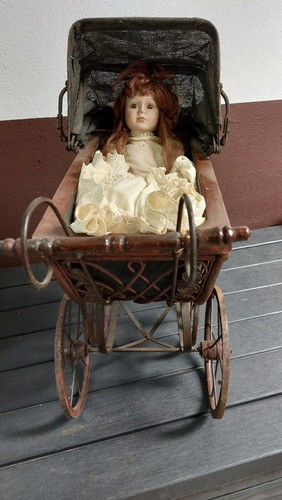 historischen Puppenwagen, Marke unbekannt, Farbe Braun Kopfteil anthrazit - Bild 1 von 4