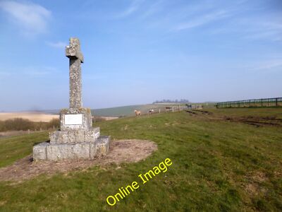 Foto 12x8 Fawley Memorial South Fawley Ein lokales Wahrzeichen in einem isolierten Bu c2013
