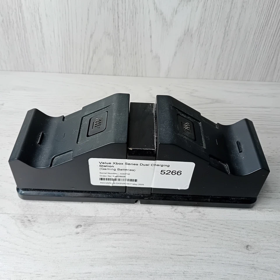 POWER A DUAL CHARGING STATION DOCK FOR XBOX ONE - RARE RETRO GAMING (NO CABLE) - Image 4 of 4