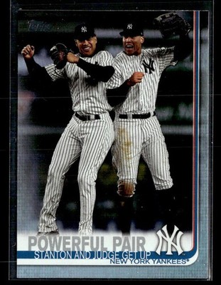2019 Topps #444 Powerful Pair Rainbow Foil