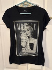 Marilyn Monroe Women’s Medium Tee Fur Snuggle Hollywood Movies Film
