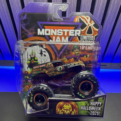 SPIN MASTER MONSTER JAM GRAVE DIGGER HAPPY HALLOWEEN 1:64 2025 LIMITED