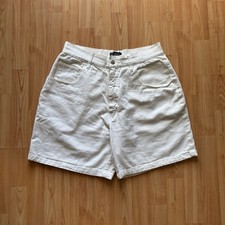 Vintage 90 s Woman s Essential White Denim Mom Shorts Size 10 30