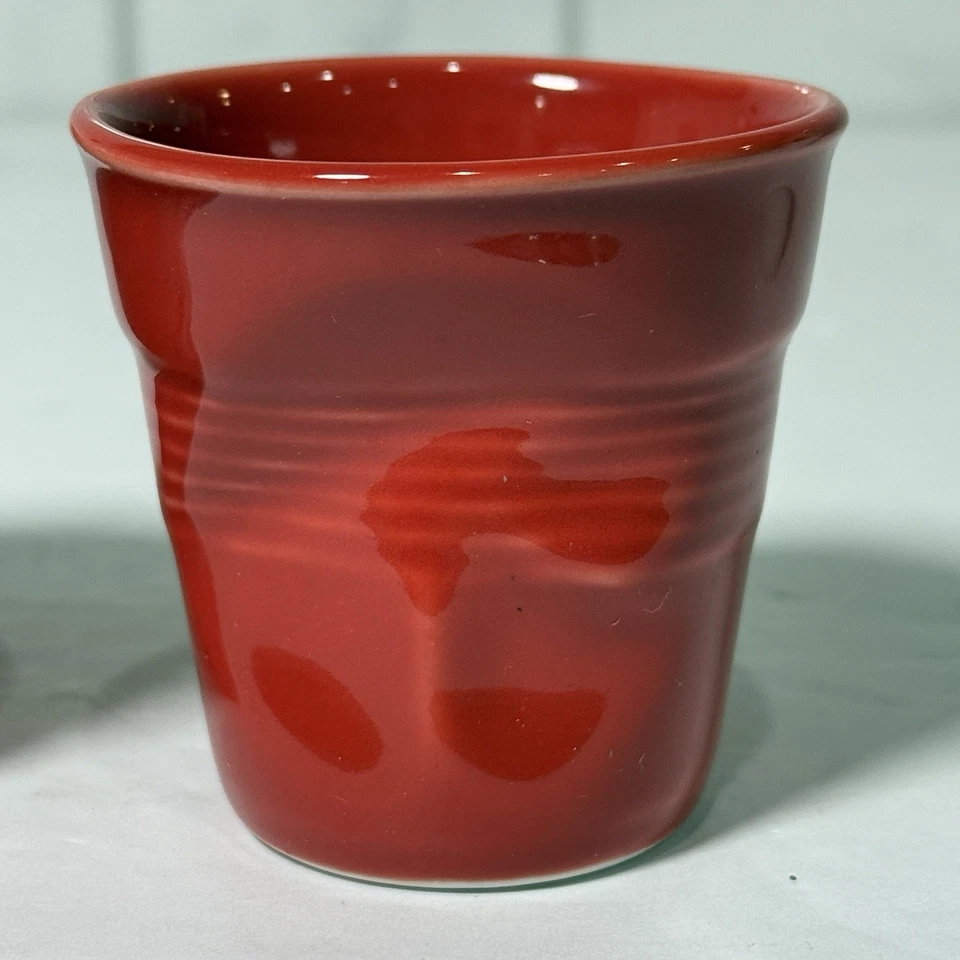 Juego de 4 tazas de porcelana Revol France Froisses Espresso Crumple blanco rojo Foto 4 de 4