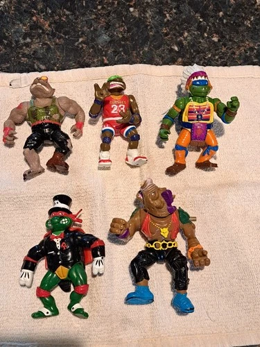 Lot of 5 Vintage Teenage Mutant Ninja Turtles 1991 1992 Playmates Figures
