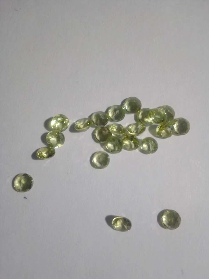 1 einzelner Peridot rund geschliffen round facet ca 2,25 mm nr p2 Pakistan - Bild 4 von 4