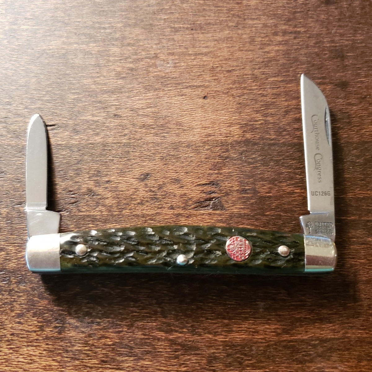 United Boker Solingen Germany UC126G Green Bone 2 Blade United Boker Solingen Germany UC126G Green Bone 2 Blade