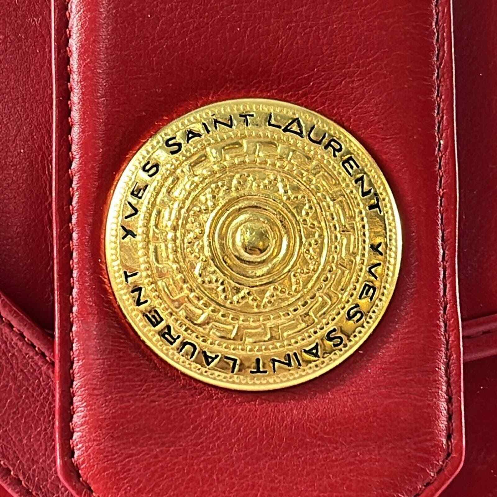 Yves Saint Laurent Borsa a tracolla in pelle rossa