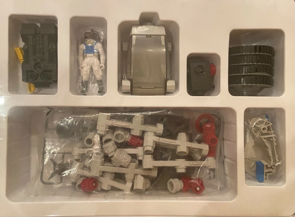 Robotix 1000 (Set 98100), NEW UNOPENED, 4+ Motorized Models, Age 7+, COLLECTIBLE - Image 2 of 4