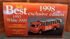 NIB 1998  FIRST GEAR 1953 WHITE 3000 DO IT BEST STAKE TRUCK W/LUMBER 1:34 SCALE