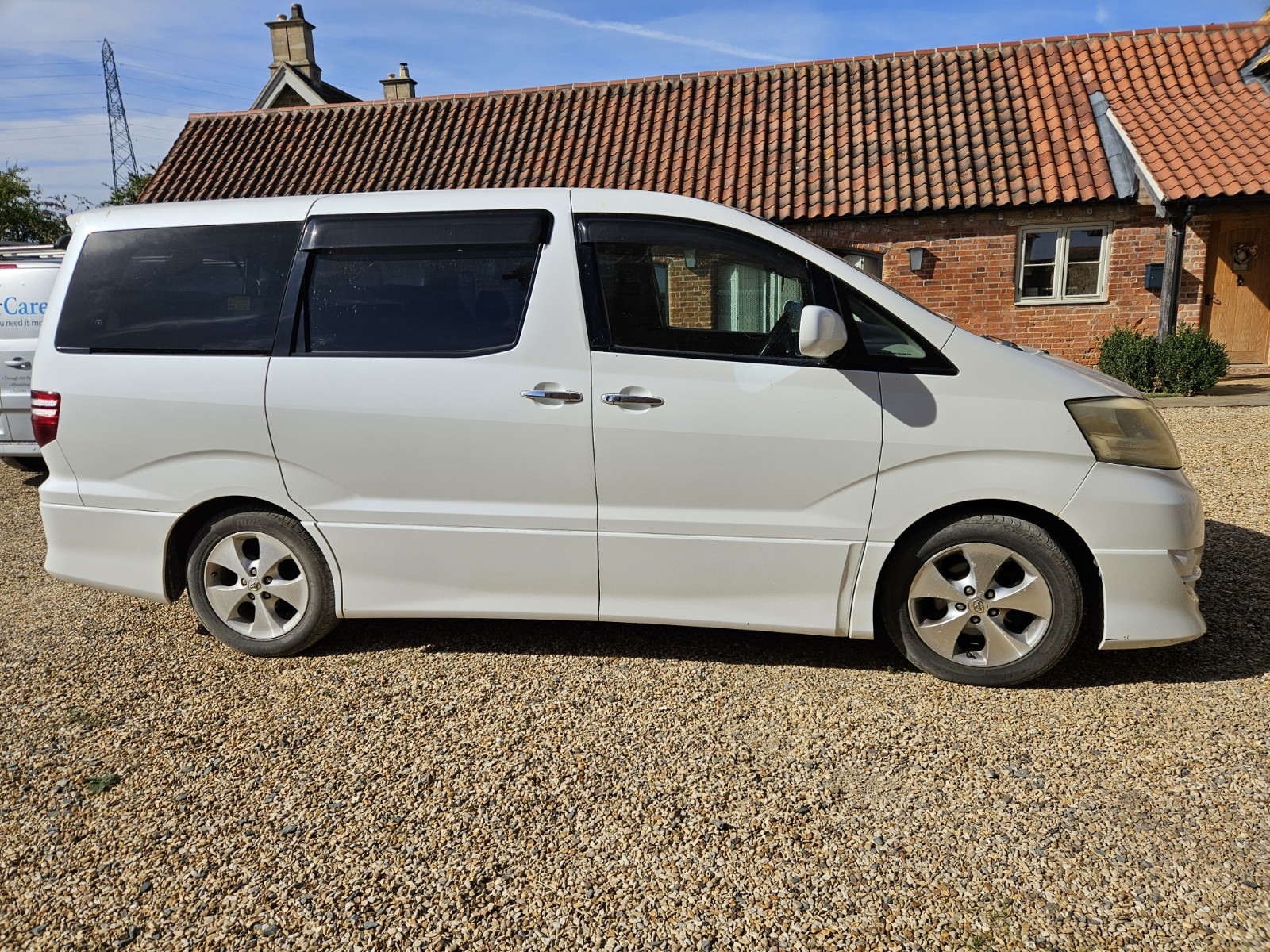 Toyota Alphard 2005 2.4 Litre Petrol (RE-listed due to time waster)