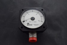 HTL Pacific Scientific Dial-Indicating Pressure Gauge Boeing 60B10033 0-3000 PSI