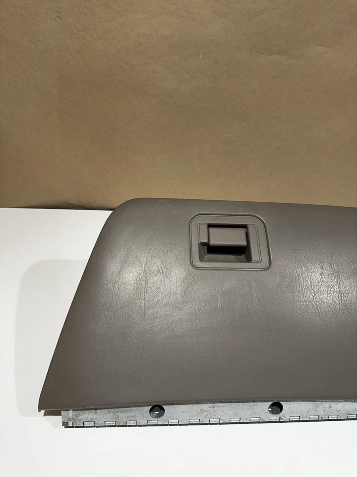 Guantera de excursión Super Duty F250 F350 F450 1999-2007 bronceada oscura fabricante original Foto 3 de 4