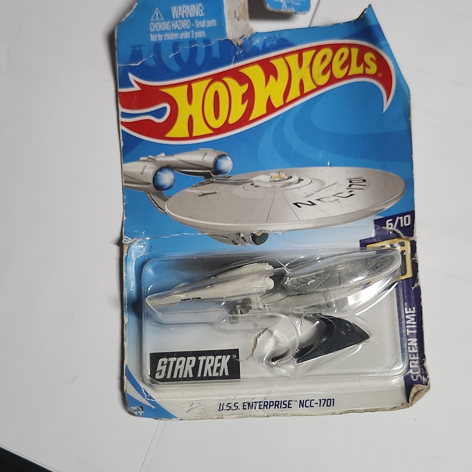 Hot Wheels Star Trek U.S.S. Enterprise NCC-1701 Vehicle & Space Ship Replica