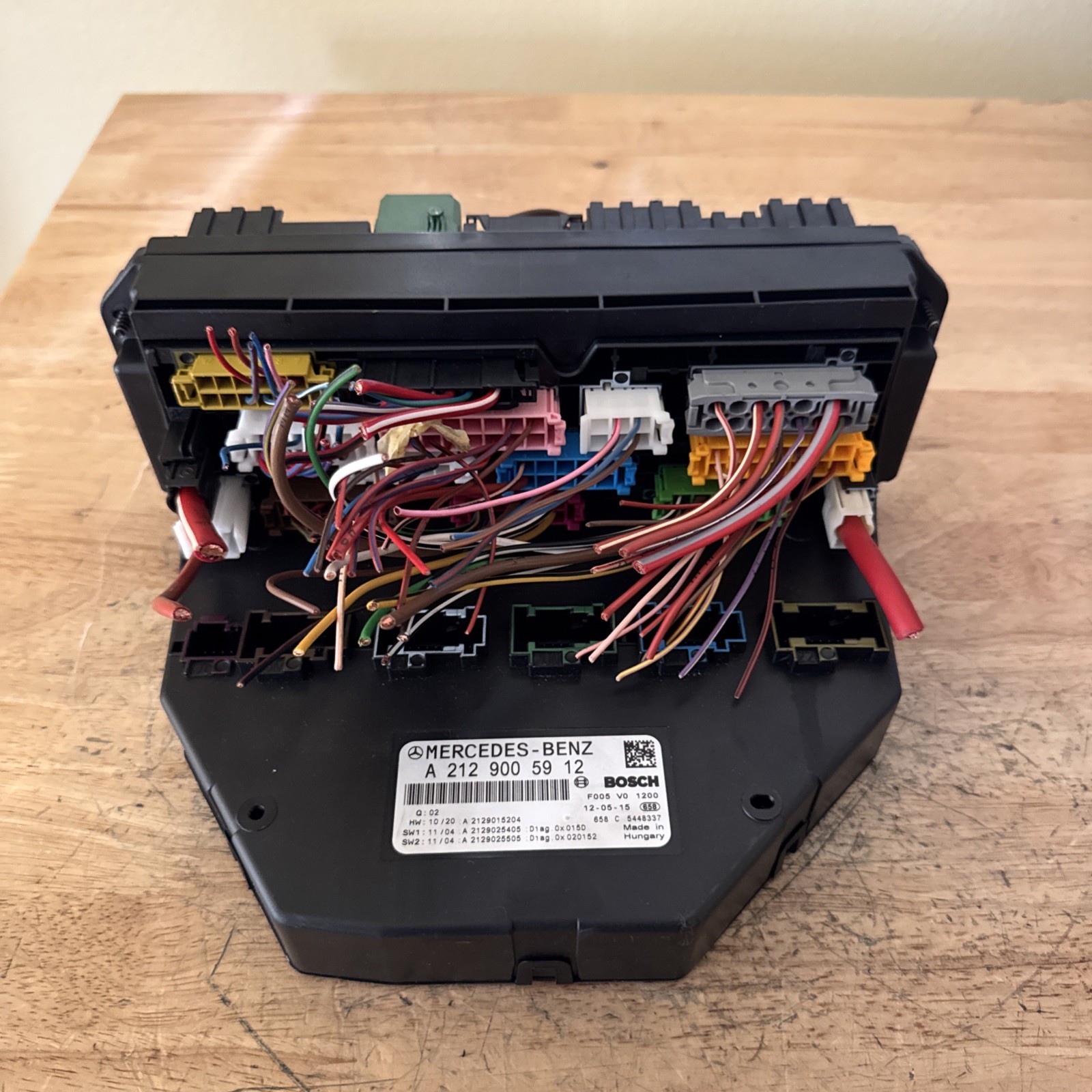 2012 Mercedes Benz C250 Front SAM Module Relay Fuse Box OEM 2129005912