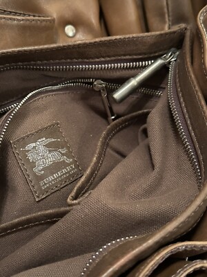 BURBERRY PRORSUM レザーポーチ新品未使用タグ付き　イタリア製 BURBERRY PRORSUM レザーポーチ新品未使用タグ付き イタリア製