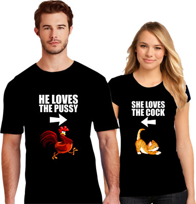 Er liebt die Muschi Sie liebt den Schwanz T-Shirt lustig Erwachsene Paare passendes Top