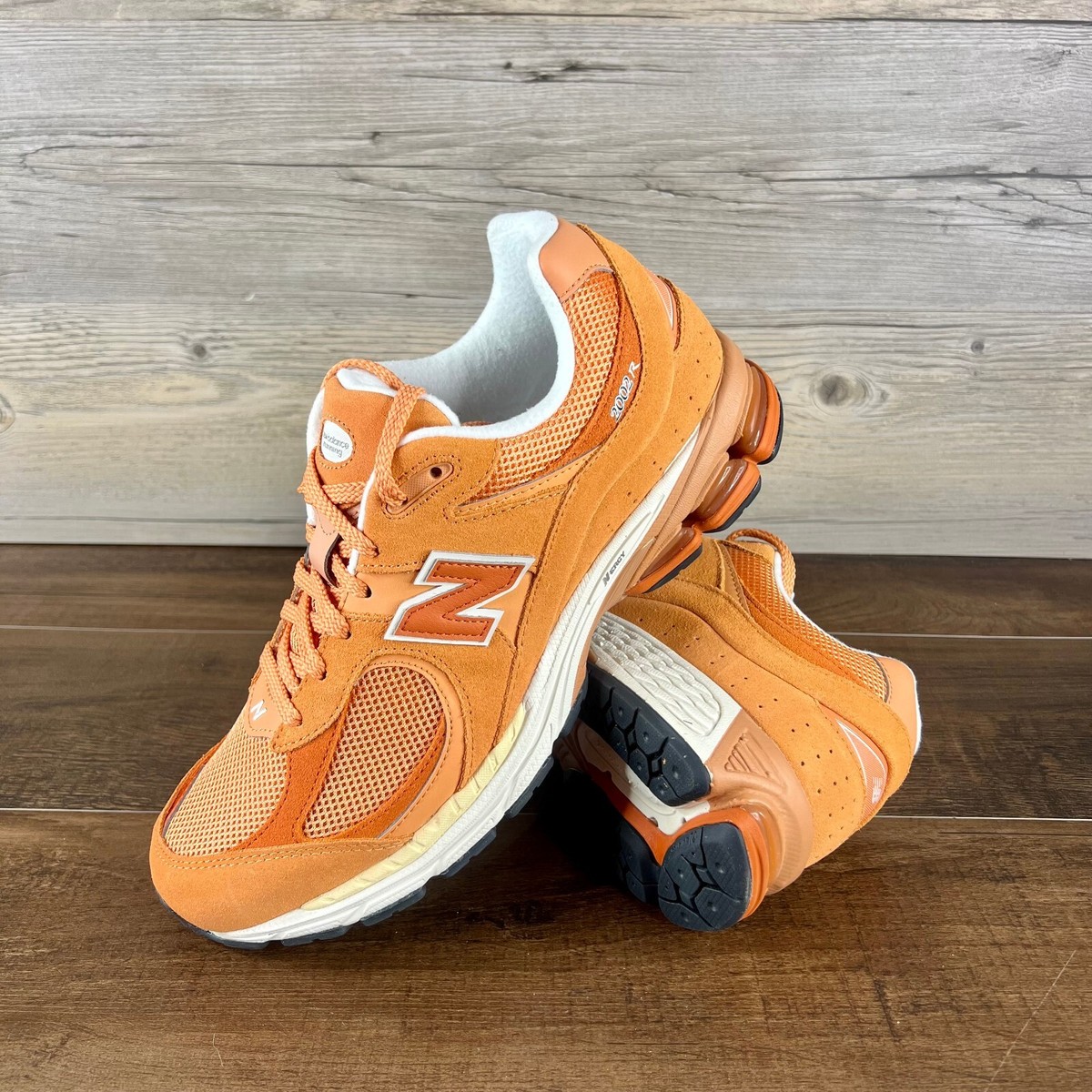 New Balance 2024 2002R Copper Infield Clay Mens Size 10.5 Sea Salt