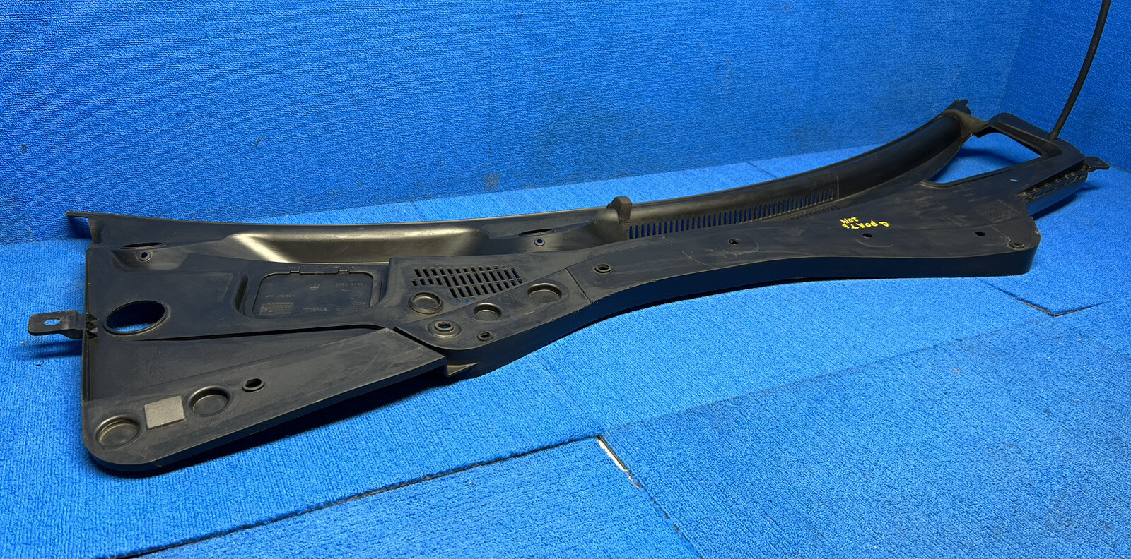 🛑2014-2017 MASERATI QUATTROPORTE FRONT WINDSHIELD WIPER COWL VENT  PANEL OEM