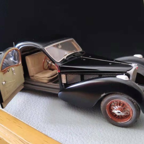 Evrat 1/43 Bugatti T57 SC Atalante 1937 sortie de grange - Picture 6 of 8