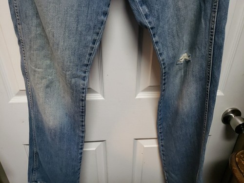 Wrangler Mens Jeans Size 31 X 34 Distressed Faded Worn Cowboy - Picture 12 of 13