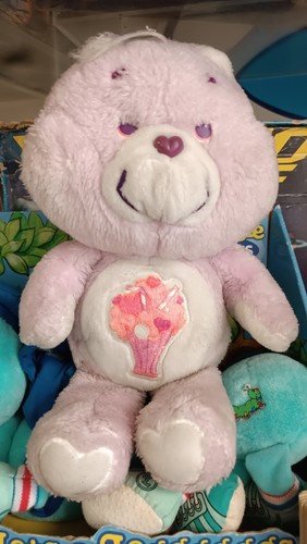 Peluches bisounours carebears vintage et une figurine