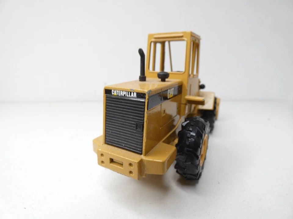 Cat 936 von Conrad 1:50 - Bild 4 von 4