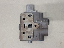 Hydraulic Valve Section 254286 – Parts & Components