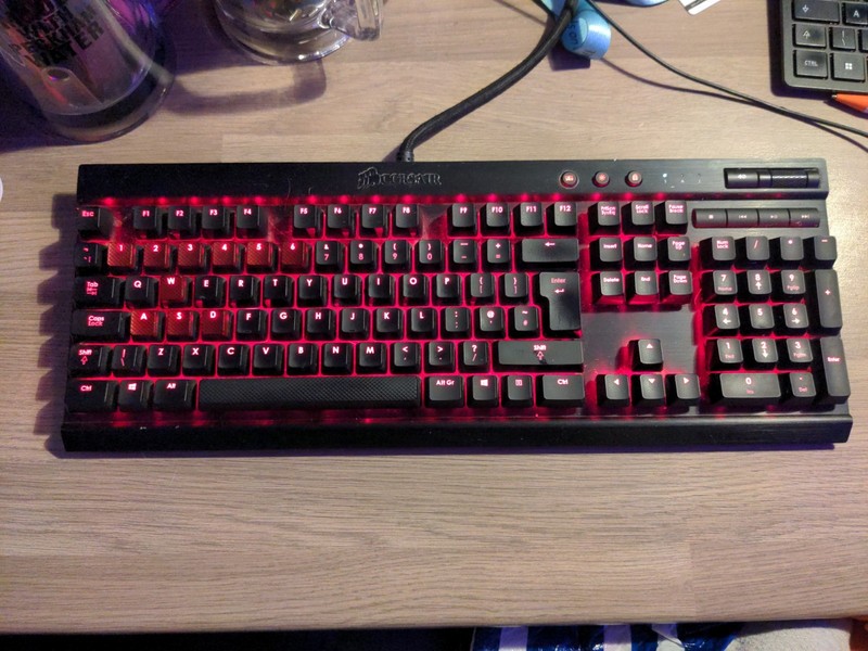 CORSAIR Vengeance K70 Mechanical Gaming Keyboard Cherry MX Brown - UK English