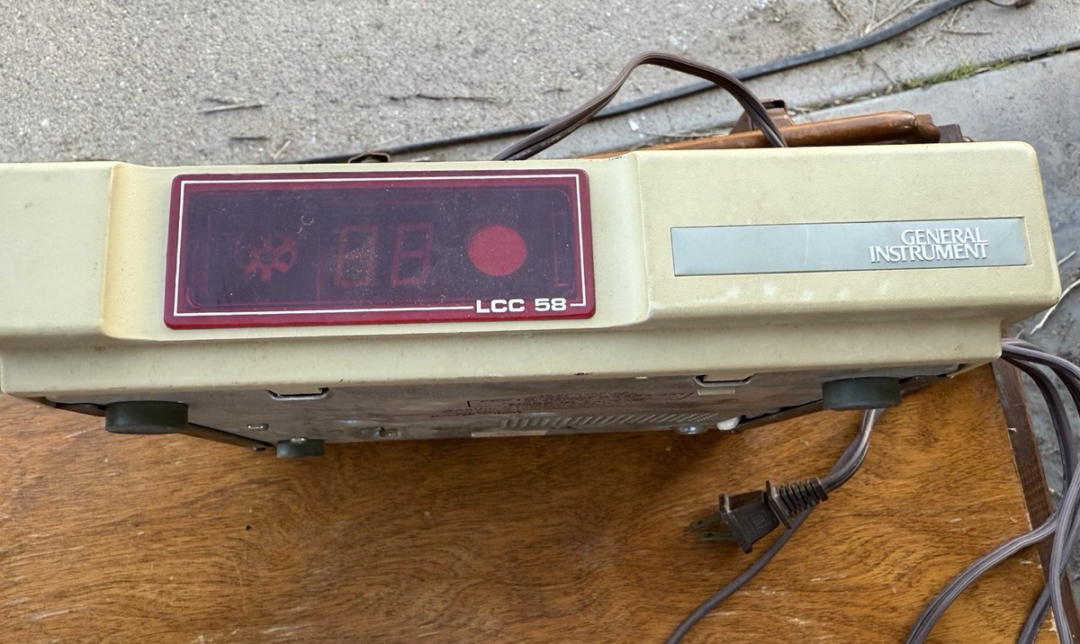Vintage General Instrument Cable Box – Model LCC-58-3 | 80s/90s